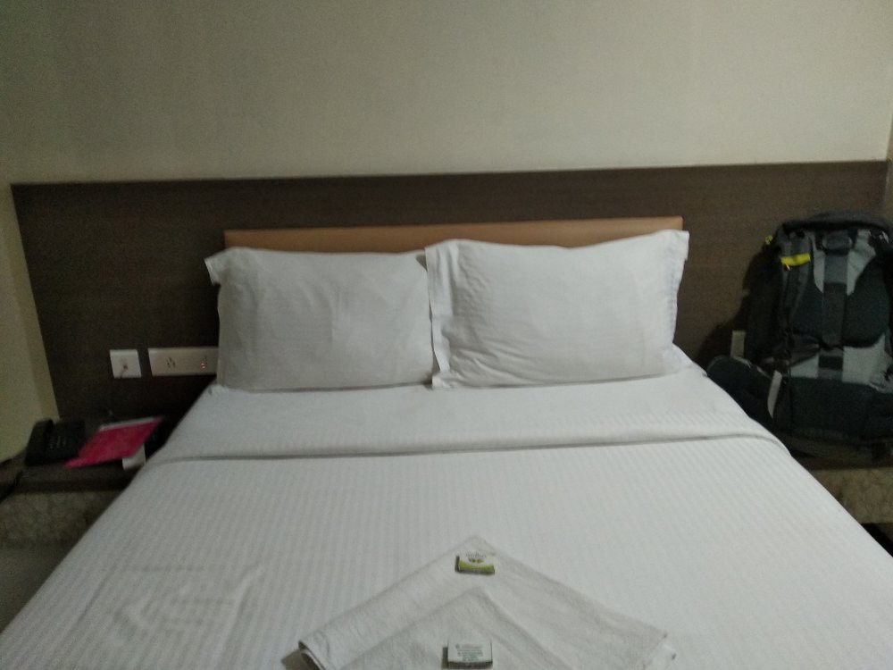 Hotel Sownthariyam主图