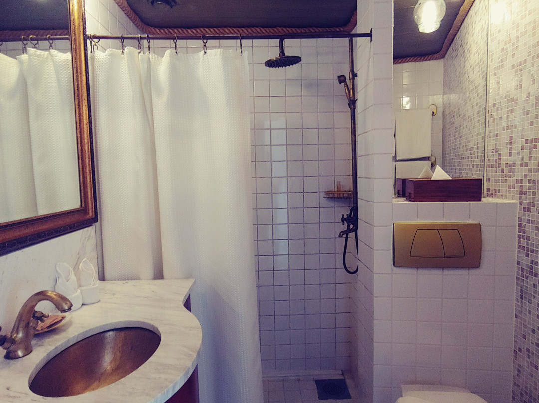 复古豪华游艇酒店主图