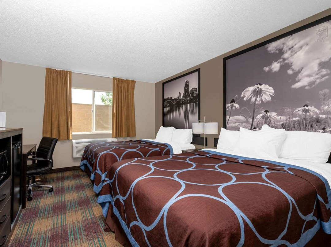 Super 8 by Wyndham Glenwood主图