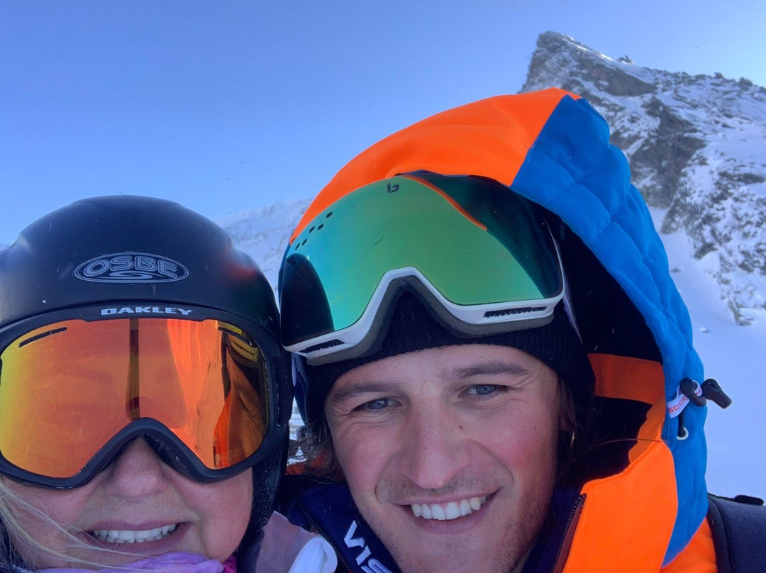 First Tracks Ski Coaching ESI景点图片