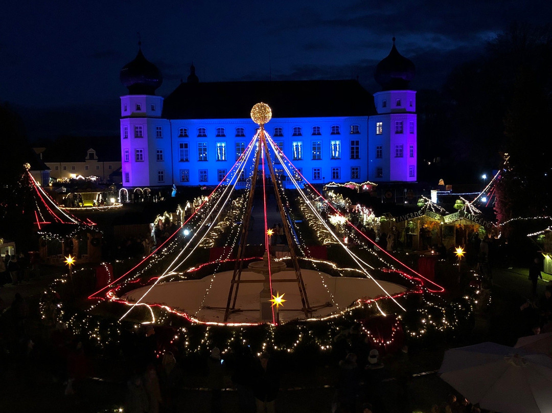 Romatischer Weihnachtsmarkt Schloss Tussling-Tuessling必去景点