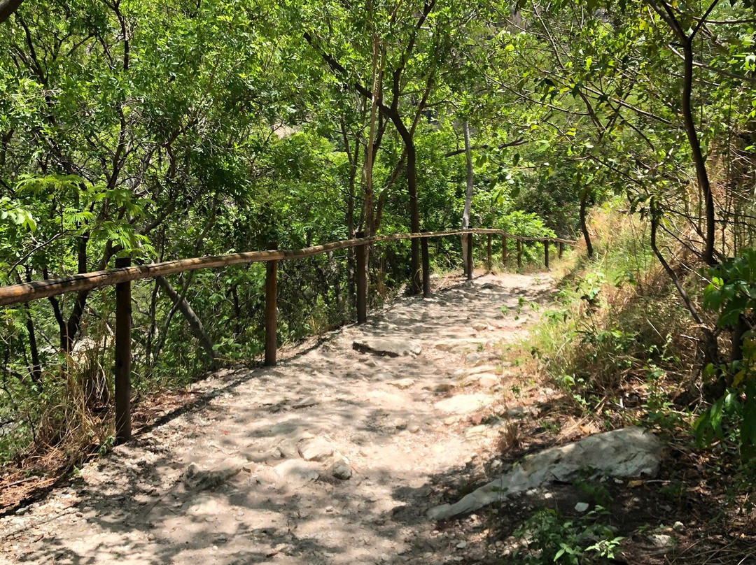 Cachoeira do Serrado-Porteirinha必去景点