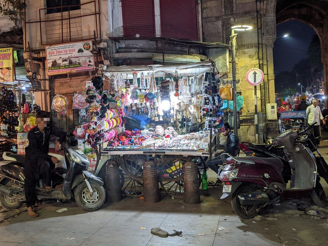 Teen Darwaza景点图片