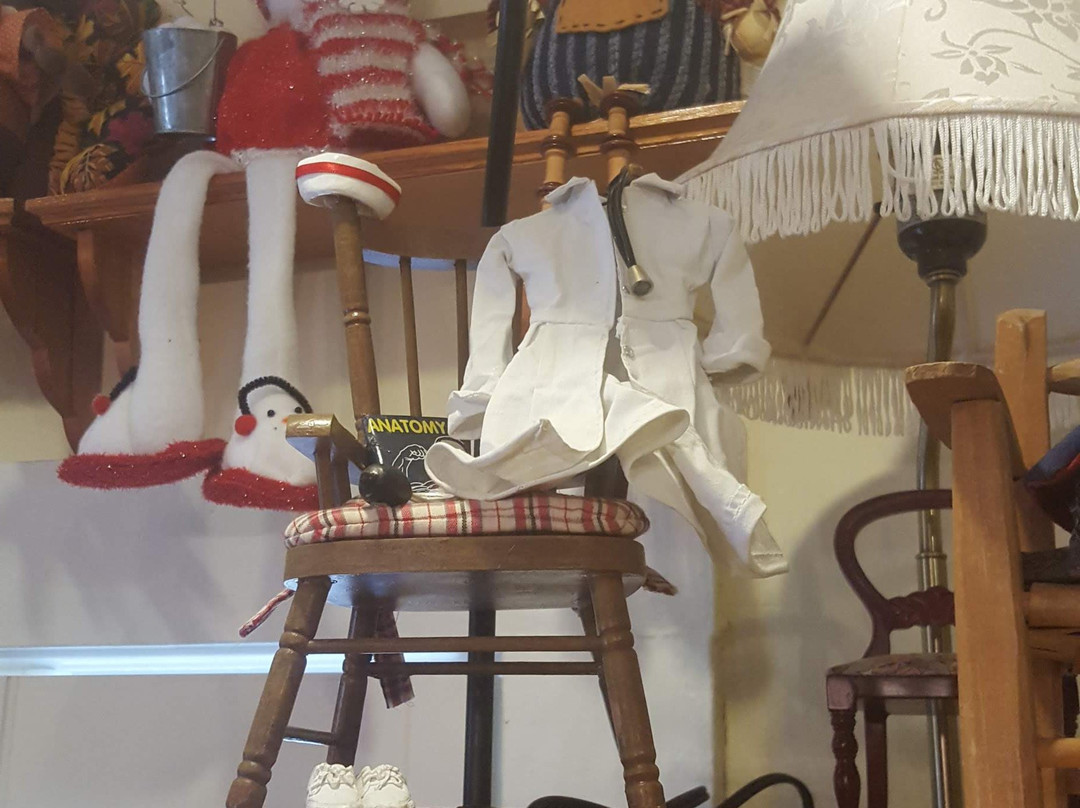 Collectible & Antique Chair Gallery-石山必去景点