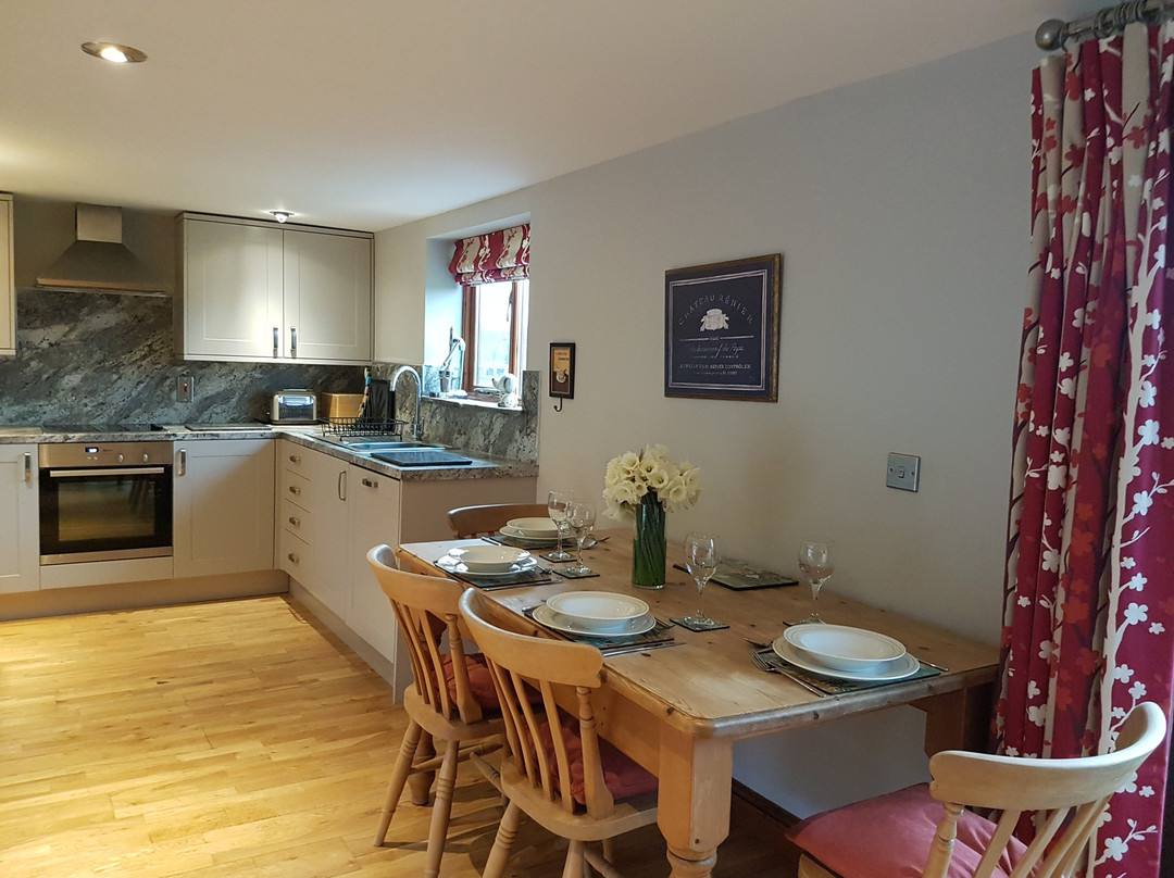 Elms Farm Cottages主图