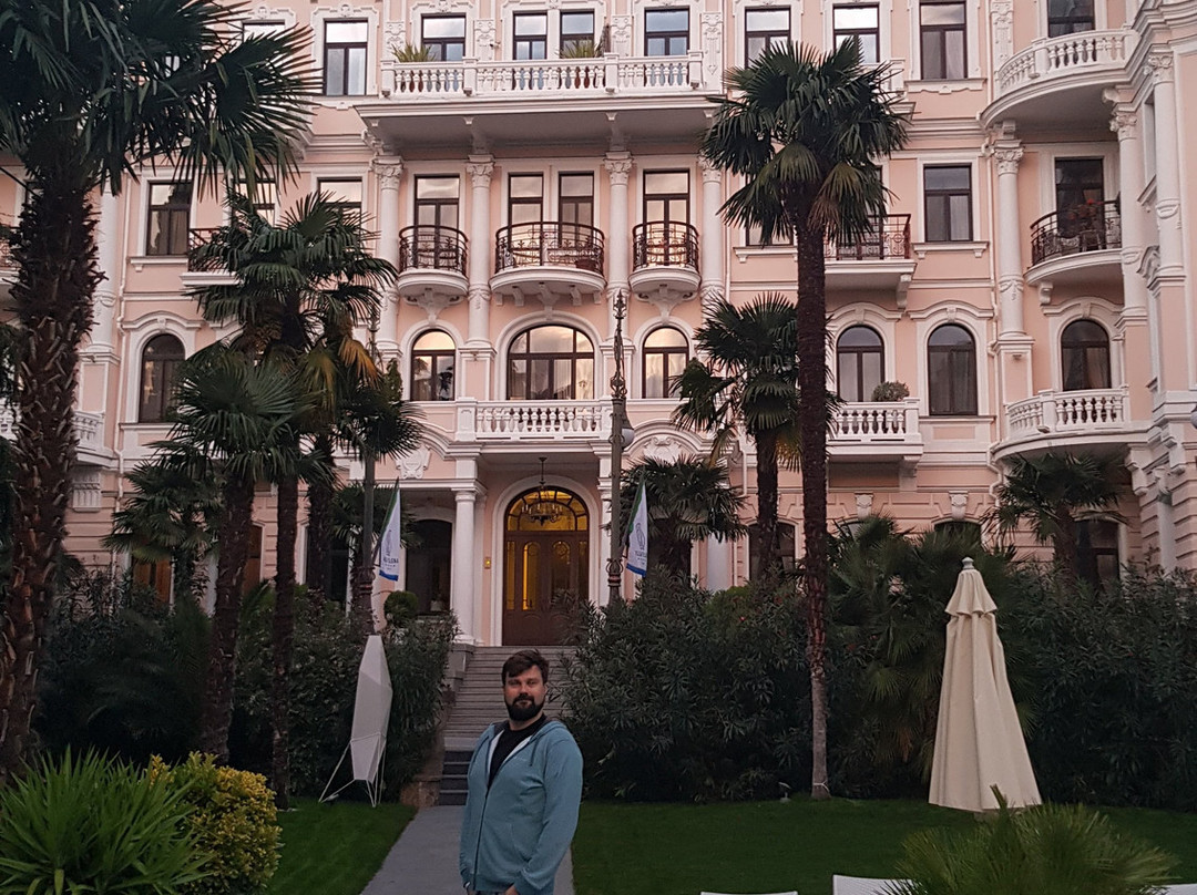 依琳纳别墅酒店主图