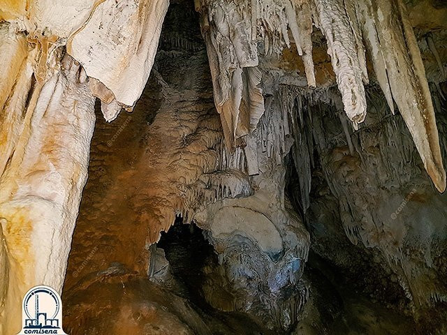 Shirband Cave景点图片