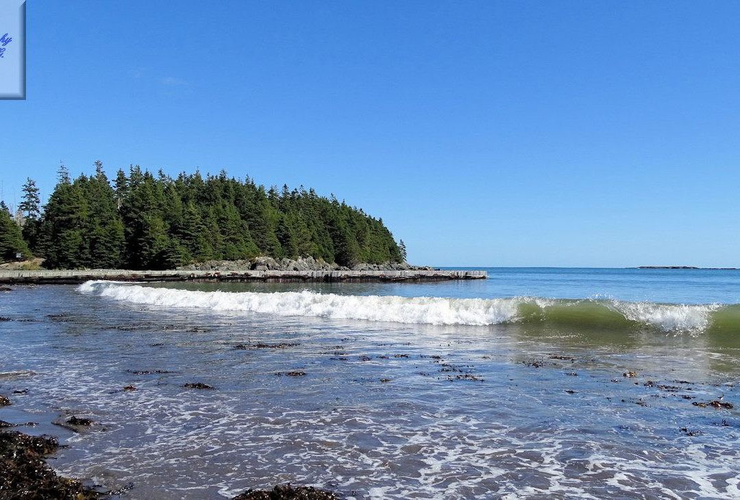 Pondville Beach Provincial Park景点图片