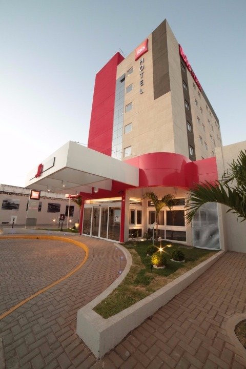 宜必思阿拉皮拉卡酒店主图