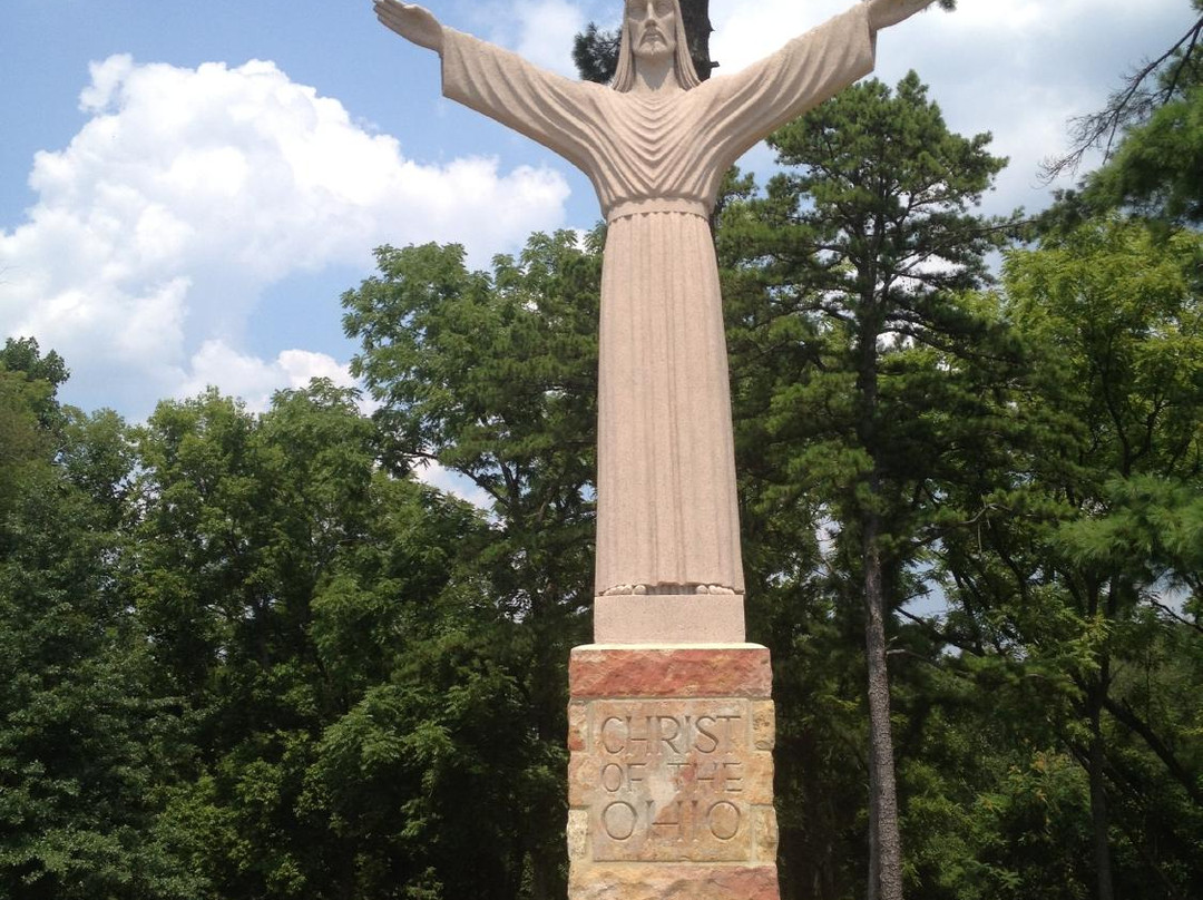 Christ of the Ohio景点图片