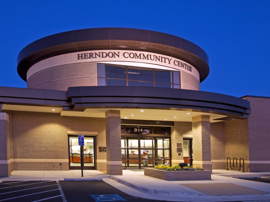 Herndon Community Center景点图片
