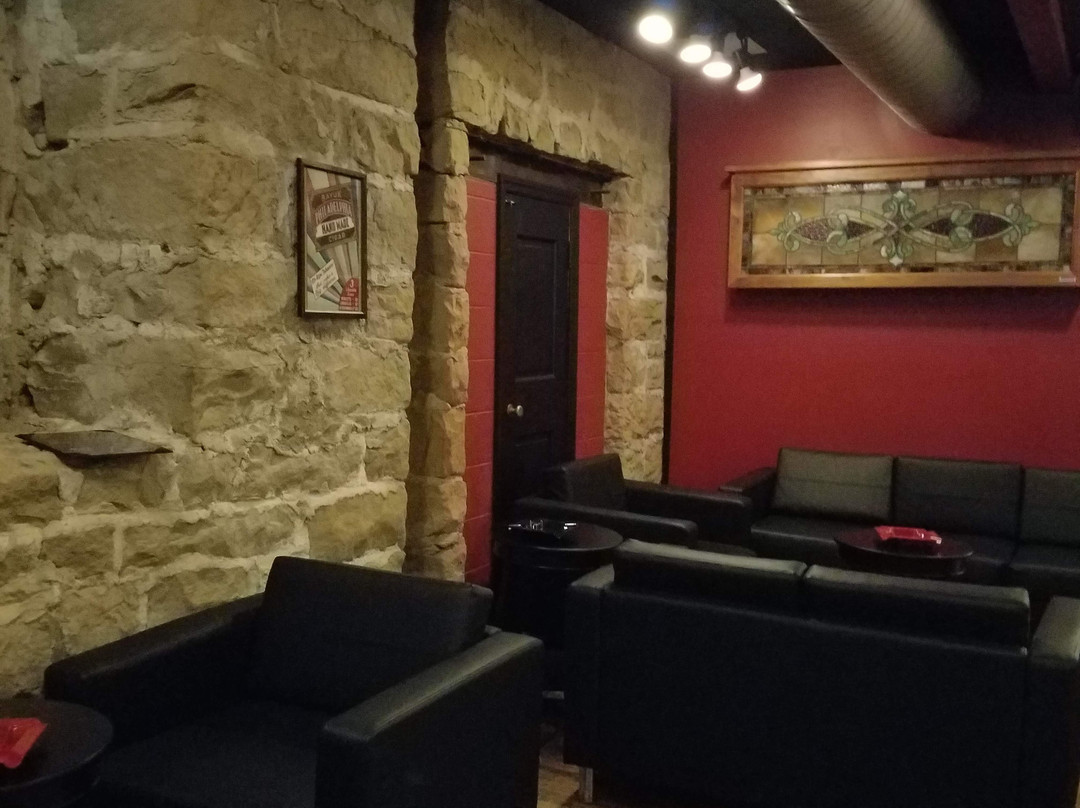 RB Cigar Bar & Speakeasy景点图片