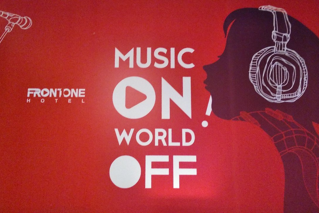 Front One Hotel Pamekasan Madura主图