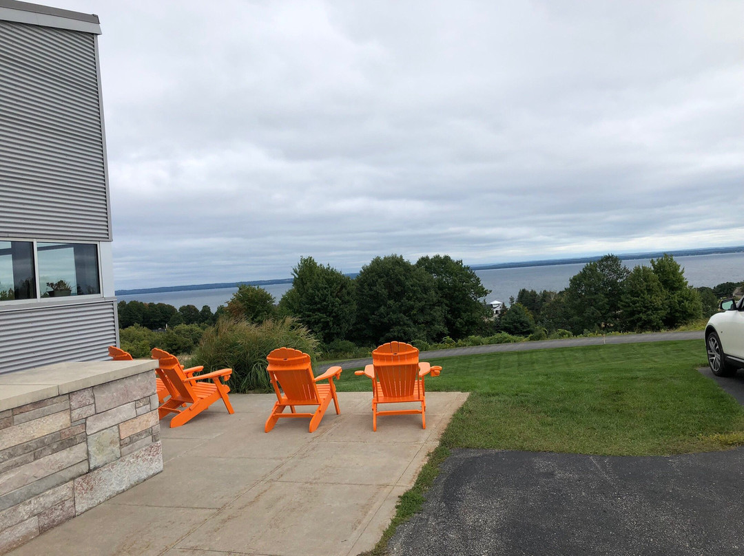 2 Lads Winery-特拉弗斯城必去景点