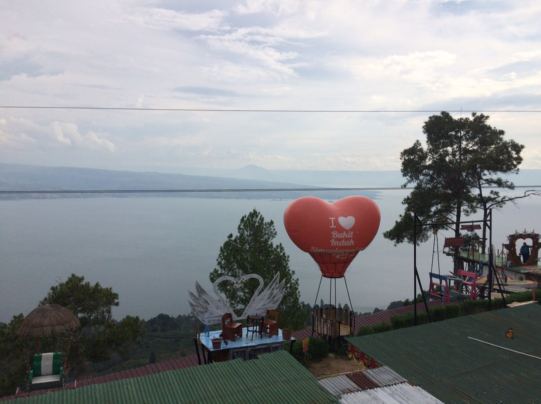 Indah Simarjarunjung Hill-Parapat必去景点