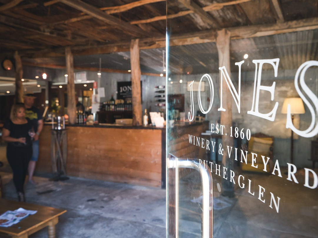 Jones Winery and Vineyard景点图片