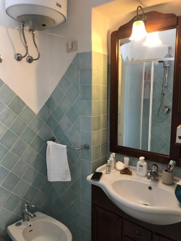 B&B A Due Passi Dal Mare-浴室