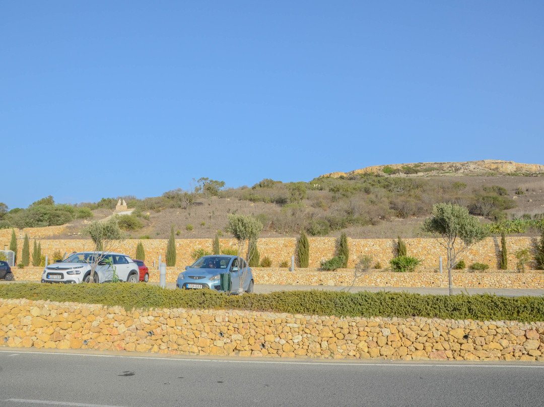 Ta' Għammar Hill observation point景点图片