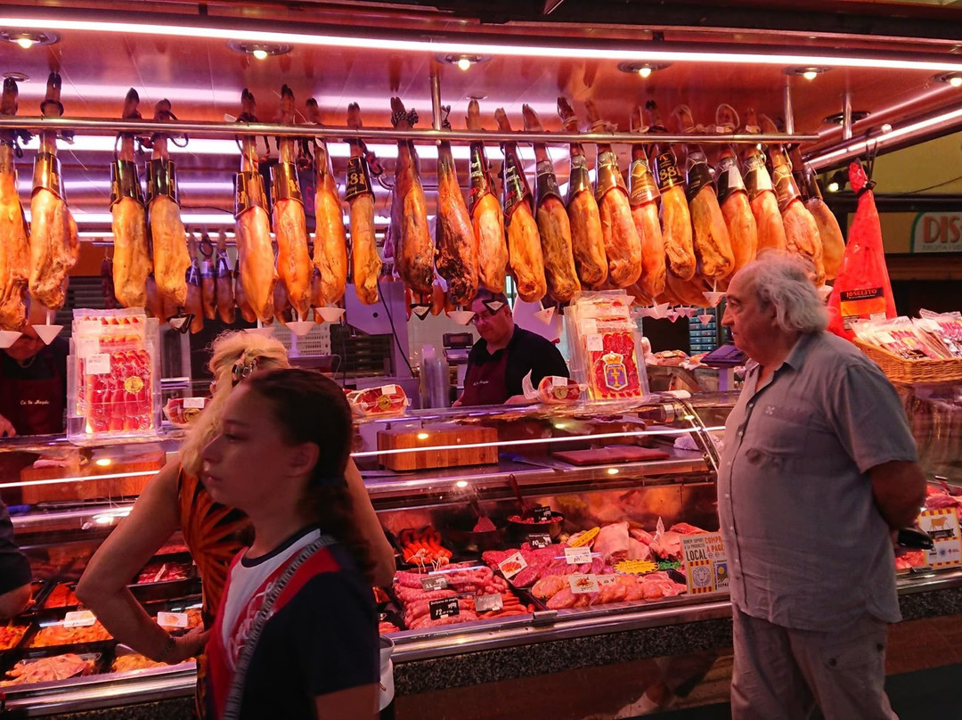 Mercat Cobert Municipal-罗塞斯必去景点