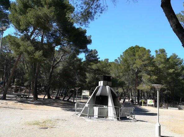 Parc départemental de Bessilles景点图片