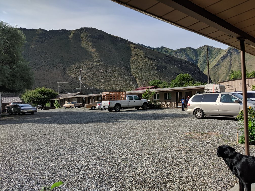 Big Iron Motel主图