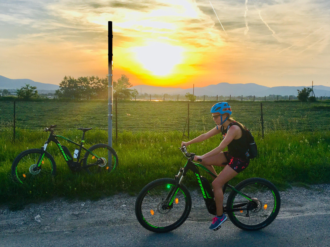 Dreamland Cycling all inclusive e-mountain bike tours in and around Budapest-布达佩斯必去景点