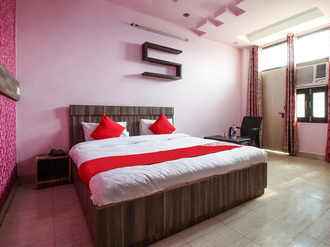 OYO 24075 Galaxy Guest House主图