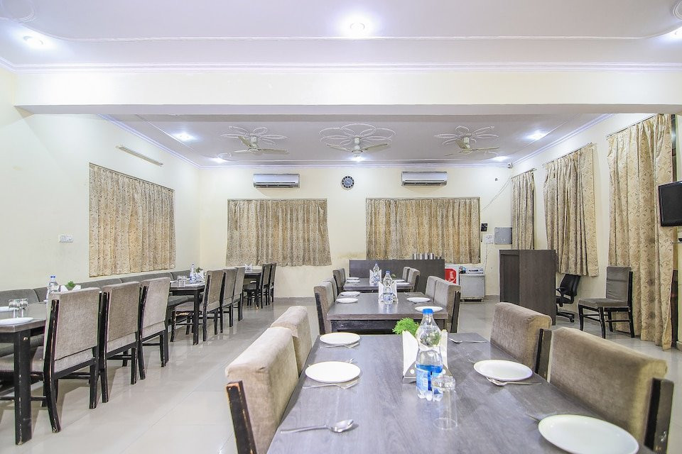 OYO 2032 Hotel Exotica主图