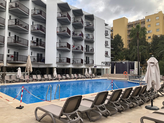 Fergus Bermudas主图