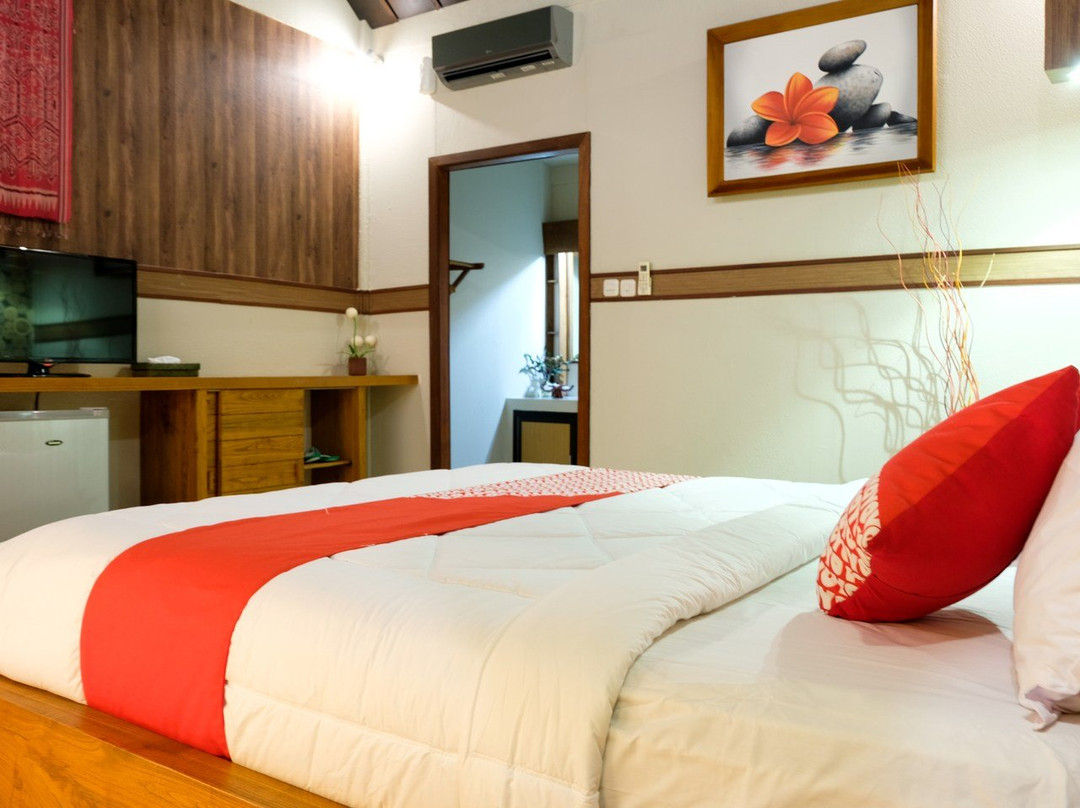 Green Asri Hotel主图