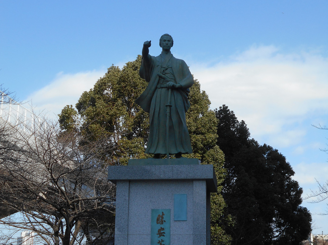 Statue of Kaishu Katsu景点图片