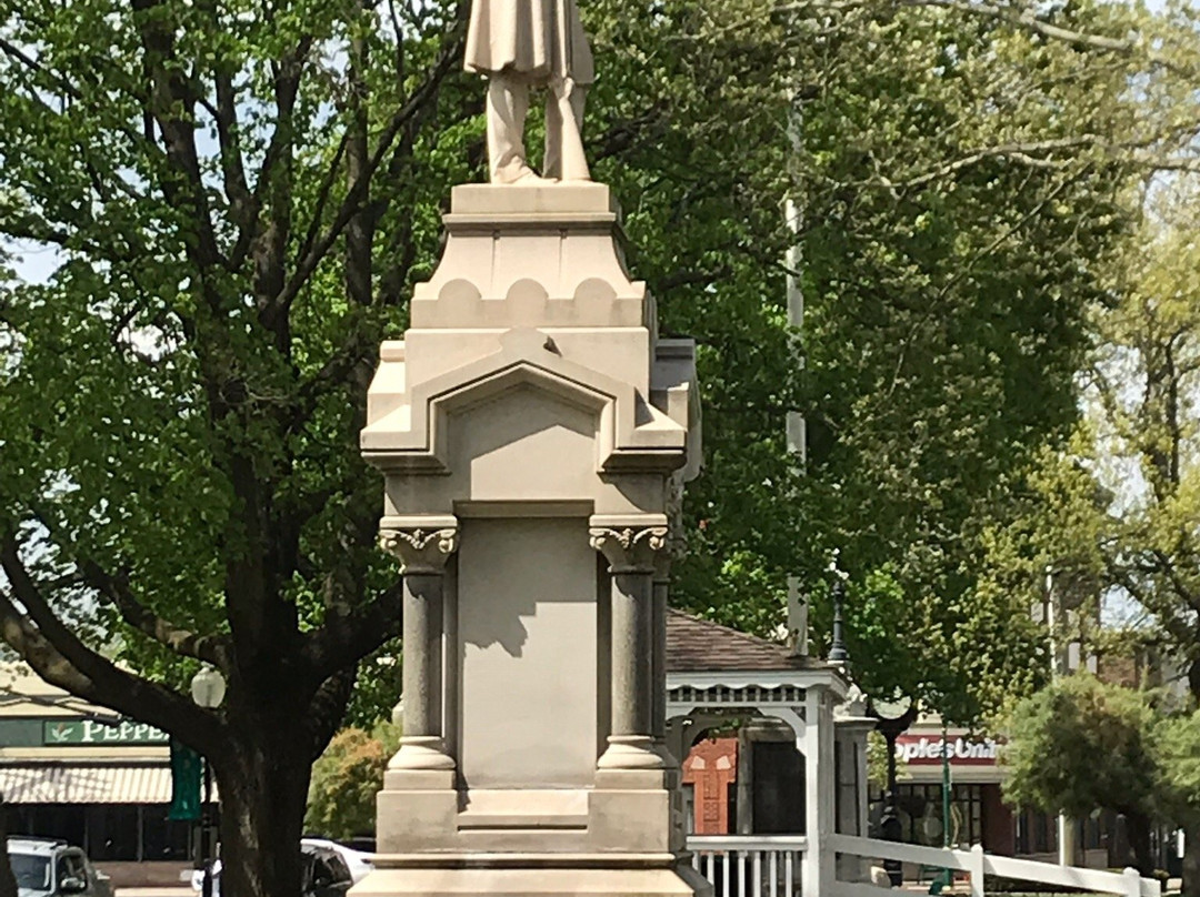 Veterans Memorial Park景点图片