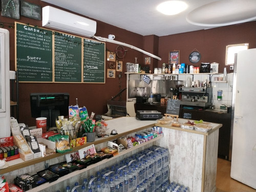 Ayios Tykhonas餐馆和美食-Hellenic Bakery ''Just Baked Limassol''