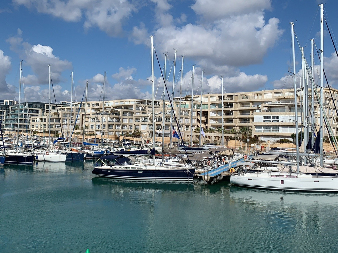 Marina Hezliya Apartments