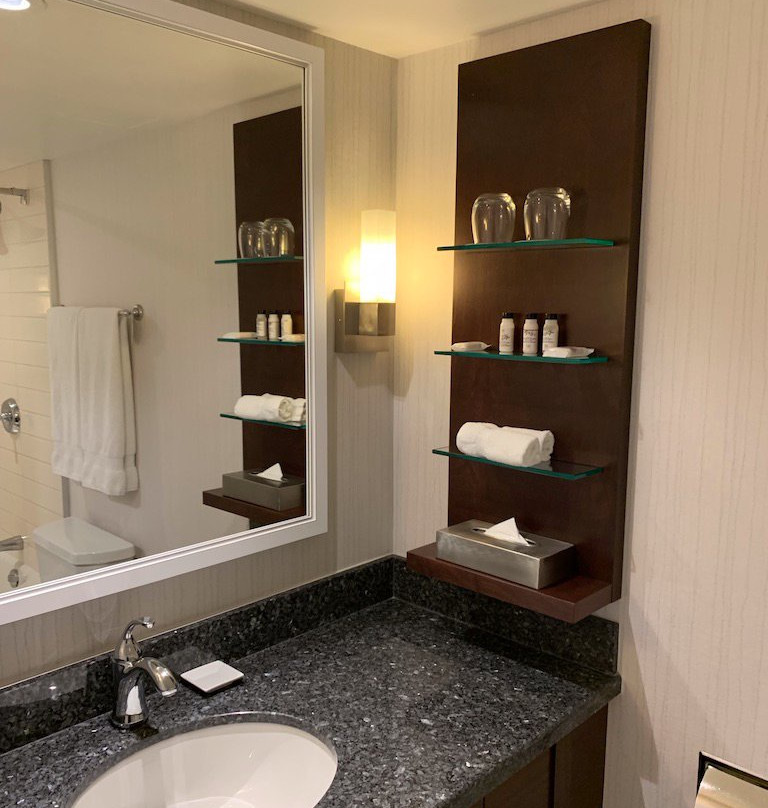 Delta Hotels by Marriott Burnaby Conference Centre主图