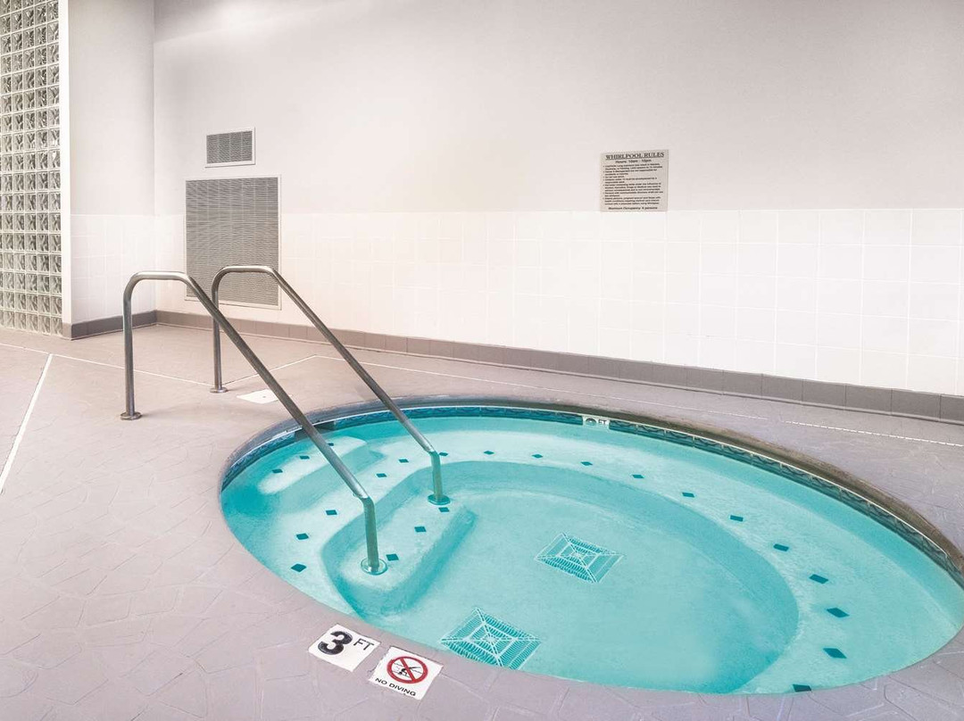 La Quinta Inn & Suites by Wyndham Loudon主图