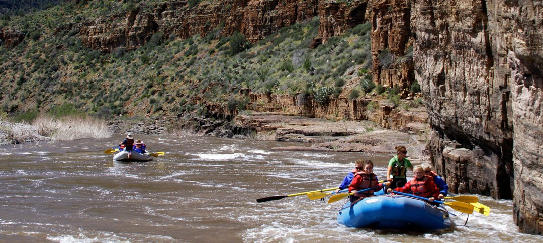 Canyon Rio Rafting-Whiteriver必去景点