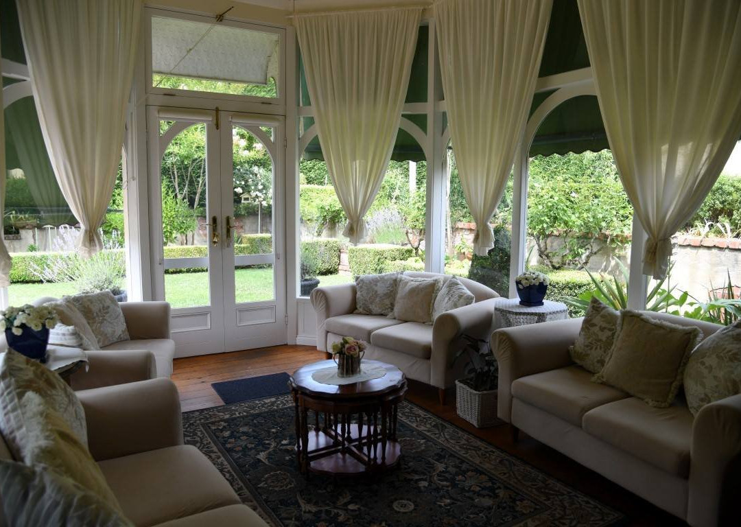 巴恩斯利屋床和早餐酒店主图