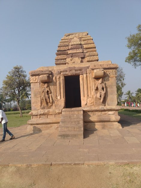 Kadasiddeshwar Temple景点图片
