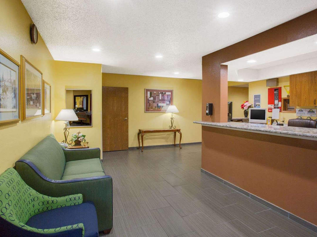 弗里蒙特戴斯酒店主图