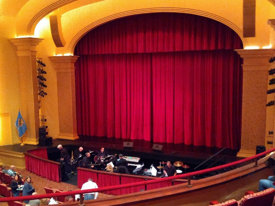 Donal W. Reynolds Performing Arts Center-诺曼必去景点