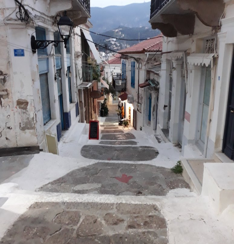 7 Brothers Hotel主图