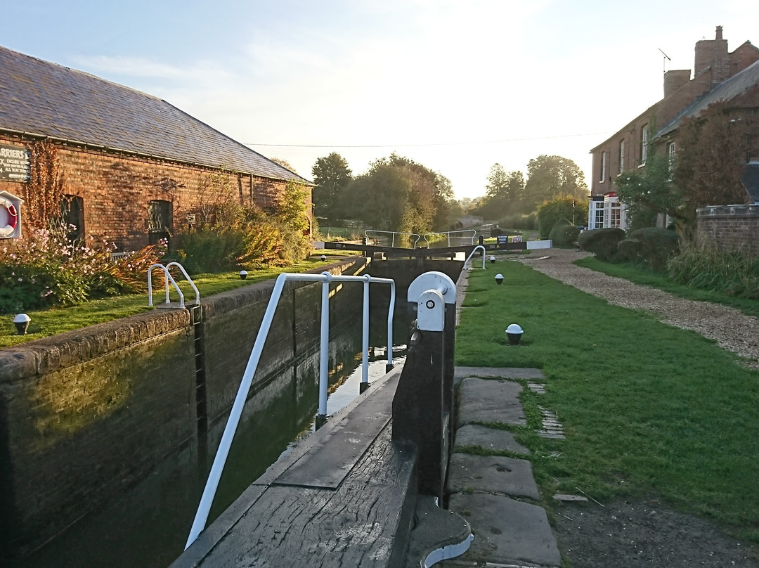 Napton Narrowboats景点图片