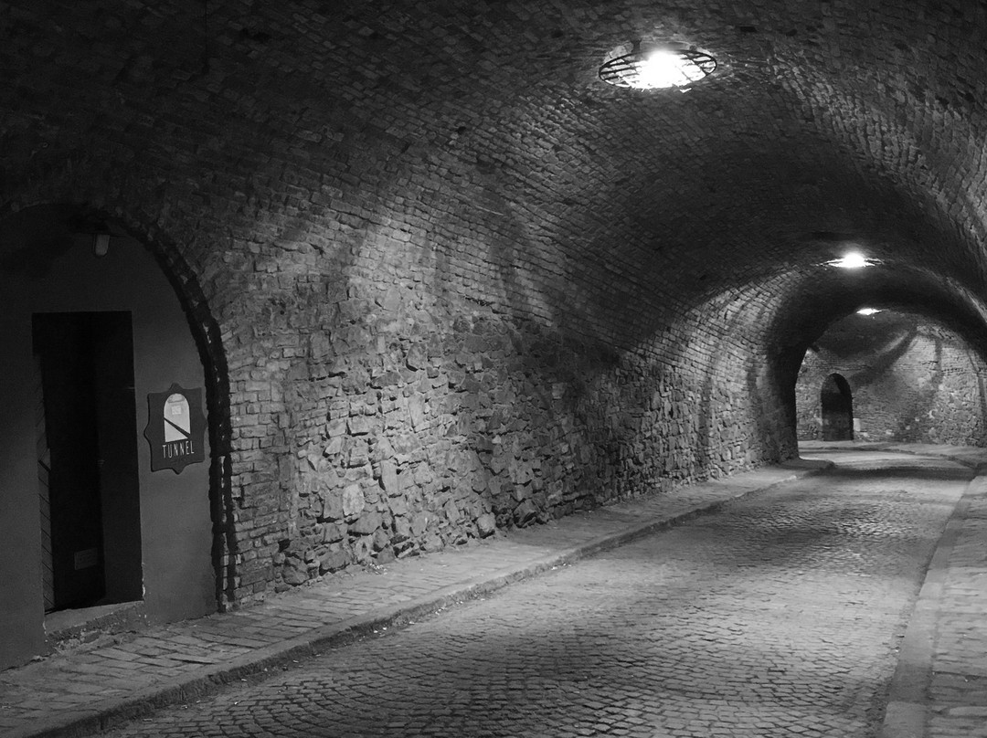 Club Tunnel景点图片