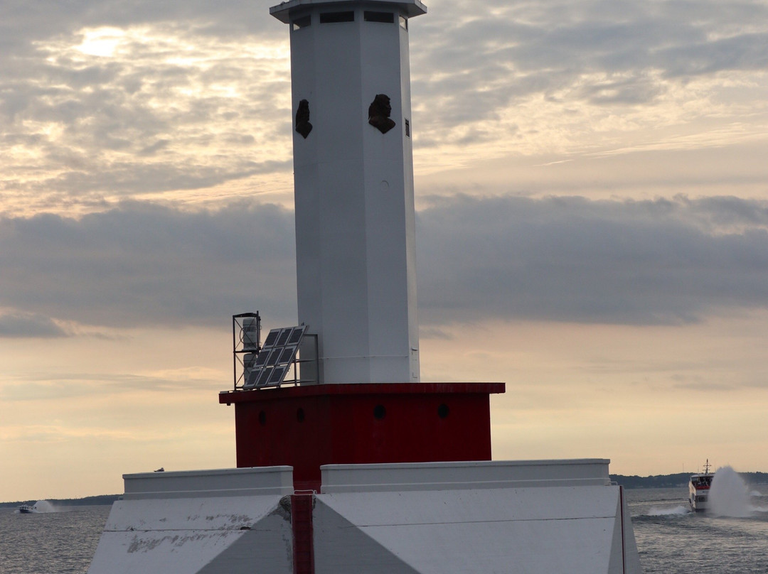 Round Island Lighthouse景点图片