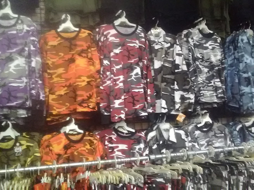 Uncle Sams Army Navy Outdoor-奥勒姆必去景点