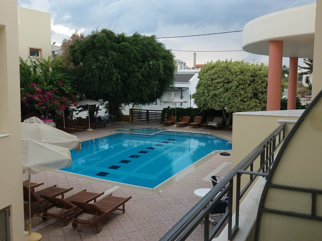 Yakinthos Hotel主图