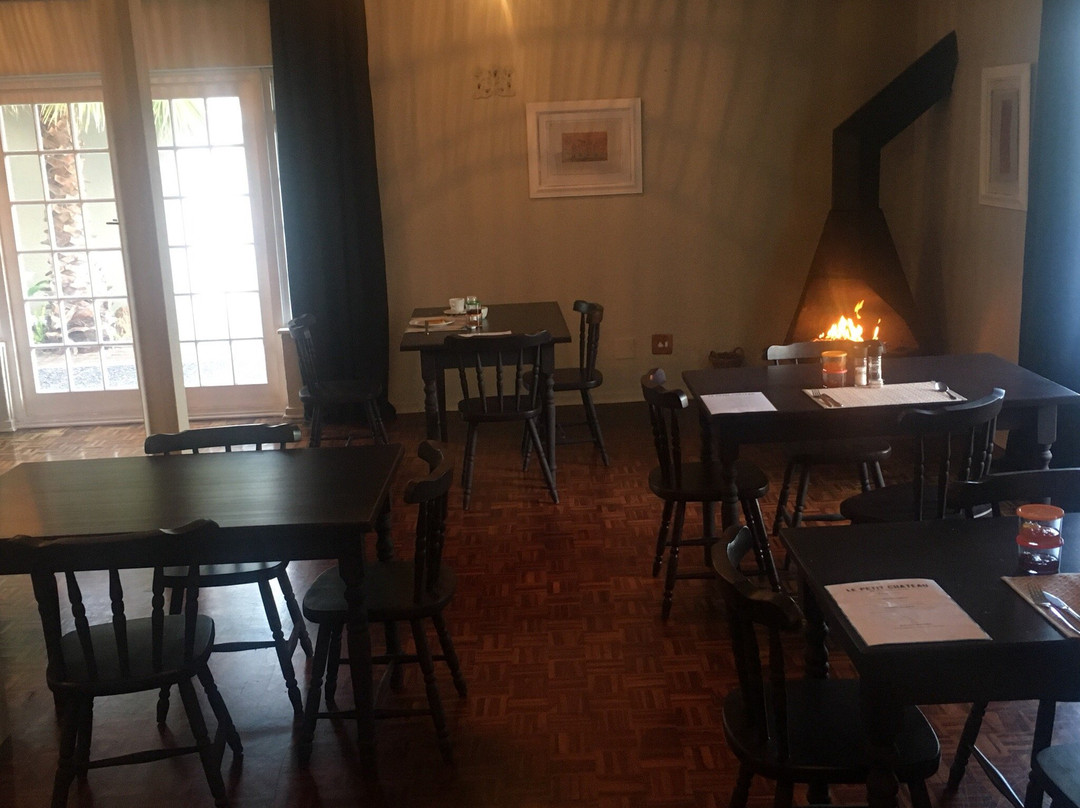 Le Petit Chateau主图