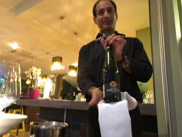 皮茨酒店主图