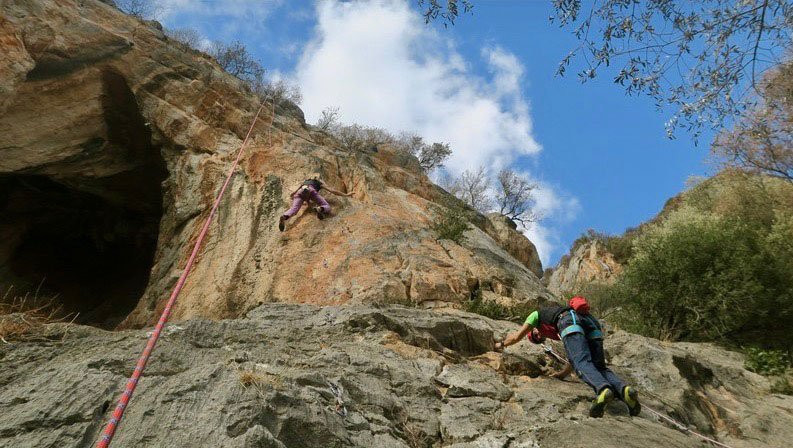 Big Alpine Guide-Iglesias必去景点